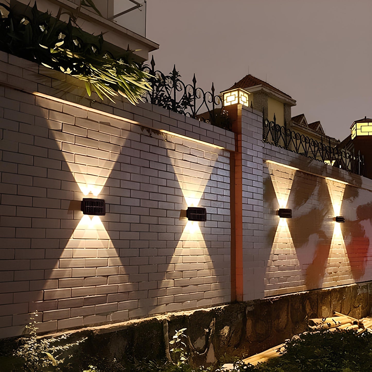 Outdoor Solar LED Wall Light Black