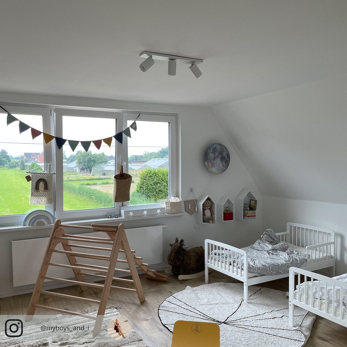 Ceiling Light White Aluminum Adjustable Spotlight